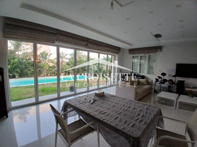 Villa S+8 avec piscine au Lac 2